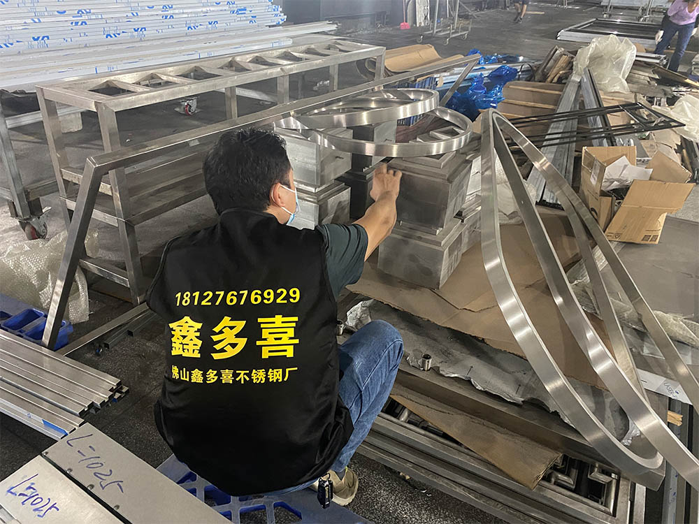 不锈钢门楼钣金件